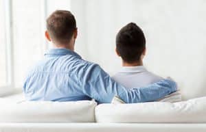 הורים לא ביולוגים והורות חד מינית